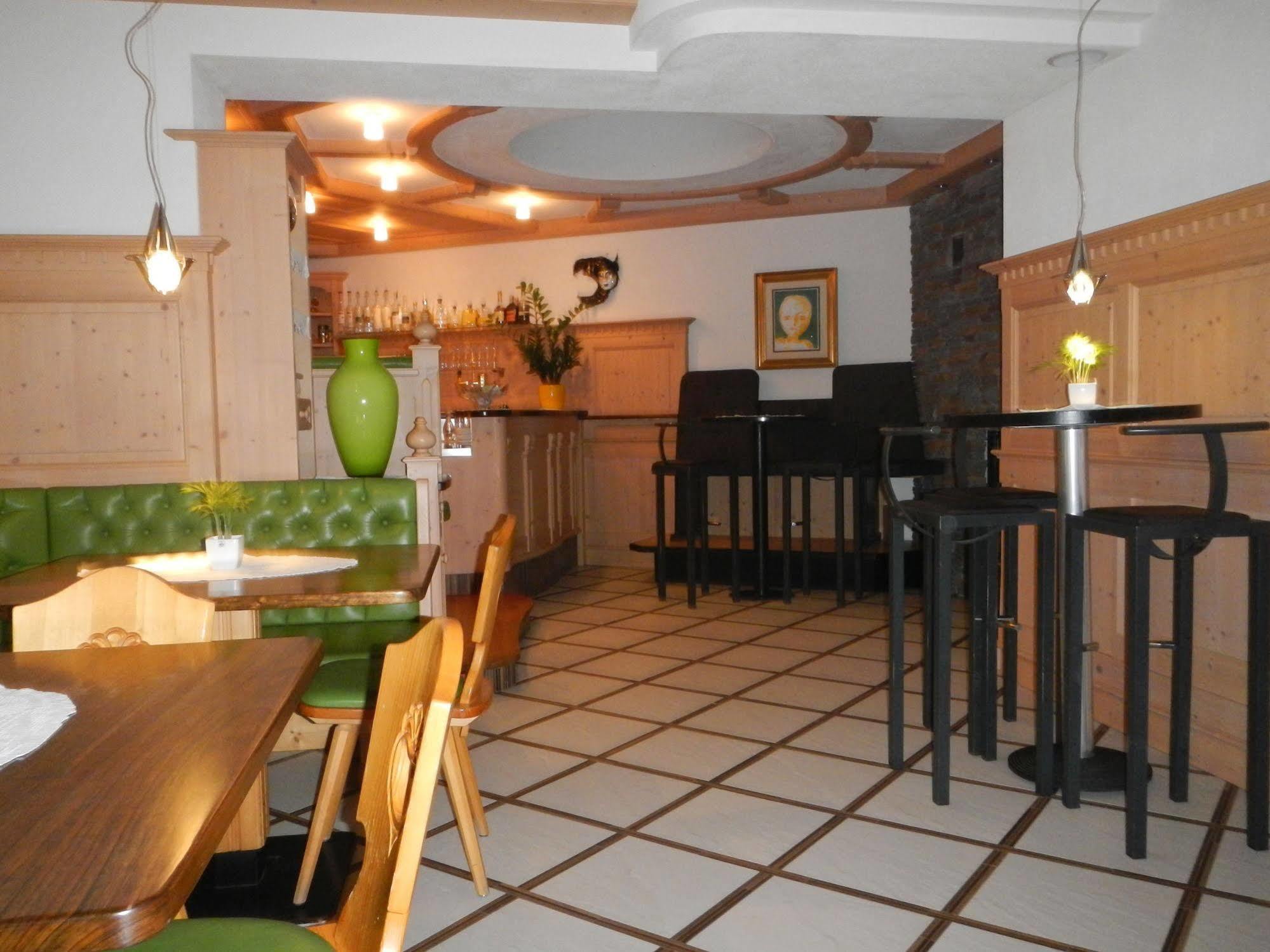 Piccolo Hotel Claudia No Pets San Vigilio Di Marebbe Esterno foto